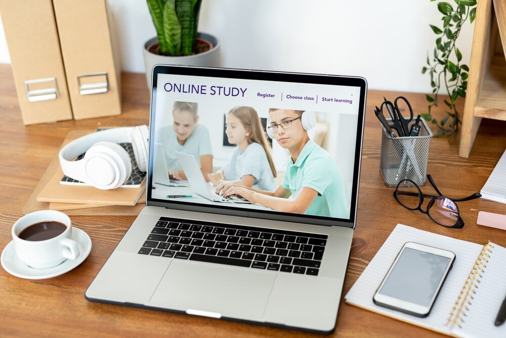 Kursy psychologiczne online jako wsparcie dla rozwoju zawodowego